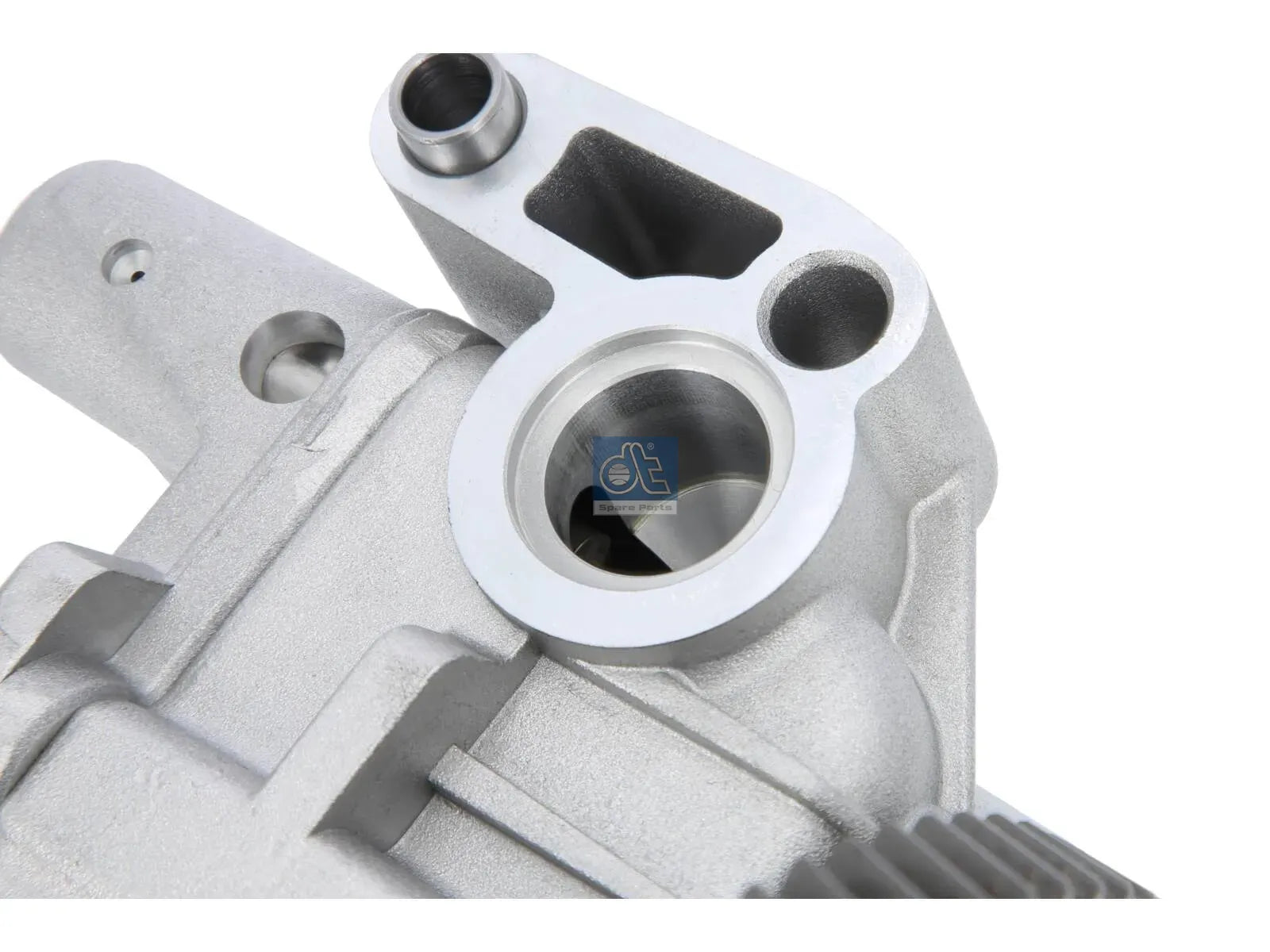 Oil pump DT Spare Parts 1.10699