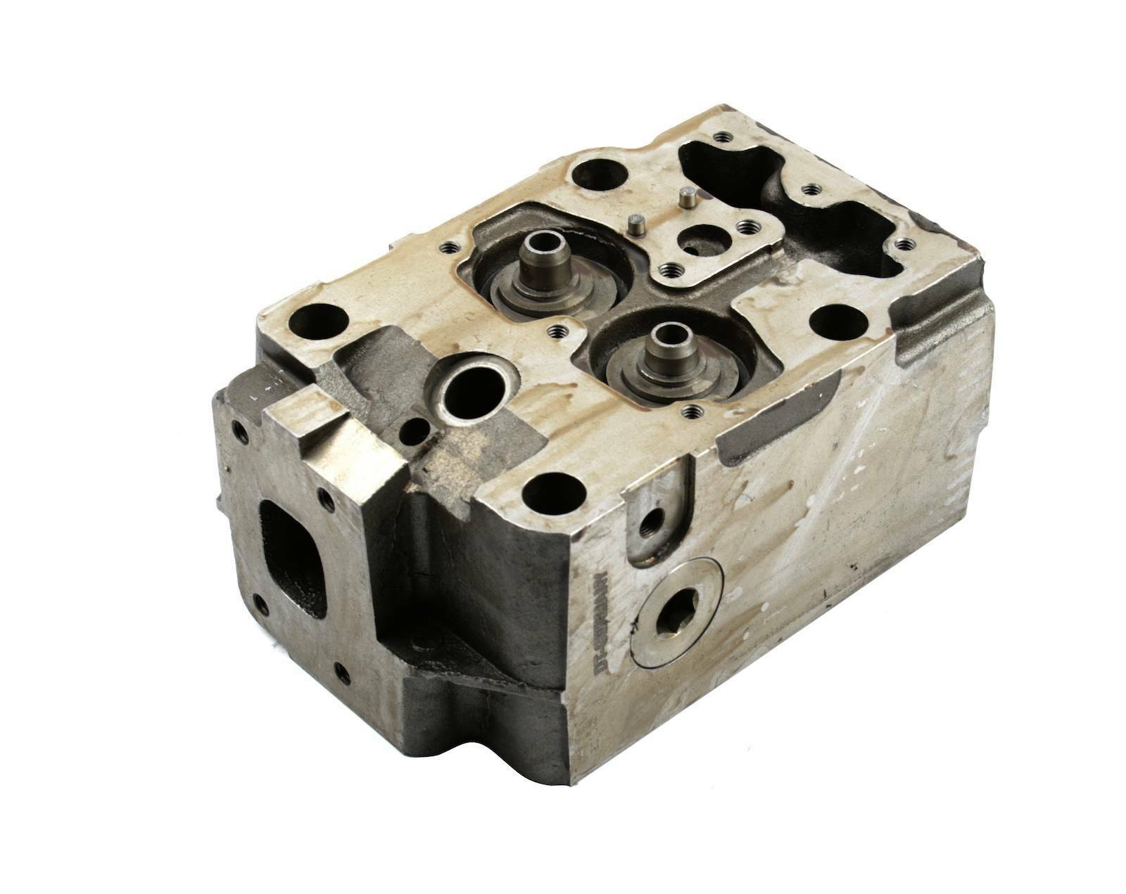 Cylinder head DT Spare Parts 2.10032 Cylinder head without valves
