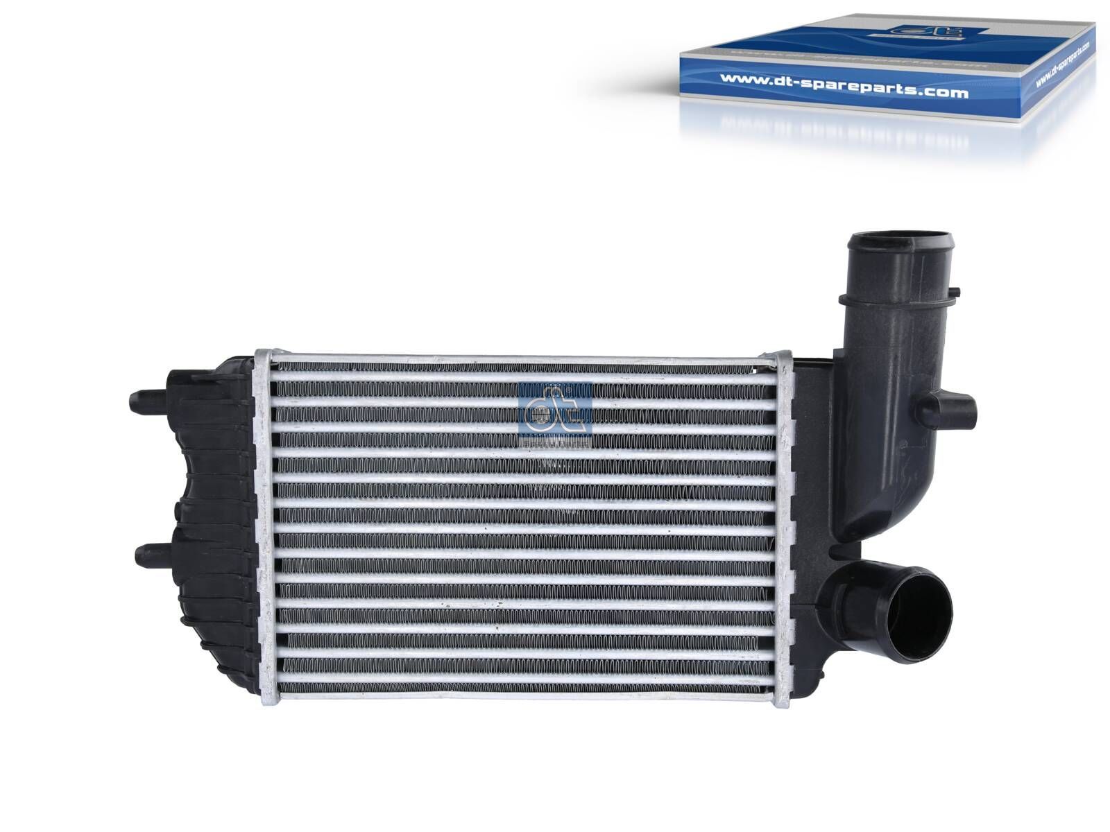 Intercooler | DT Spare Parts 12.25025