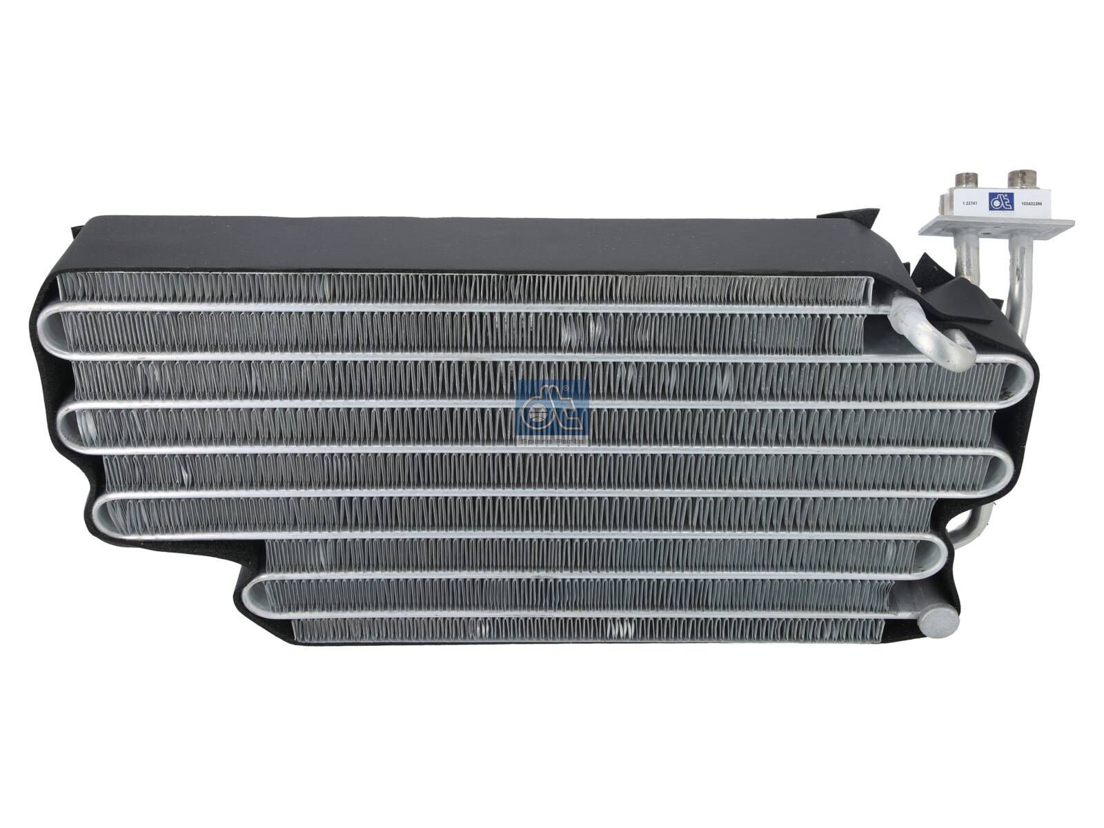 Evaporator | DT Spare Parts 1.22741