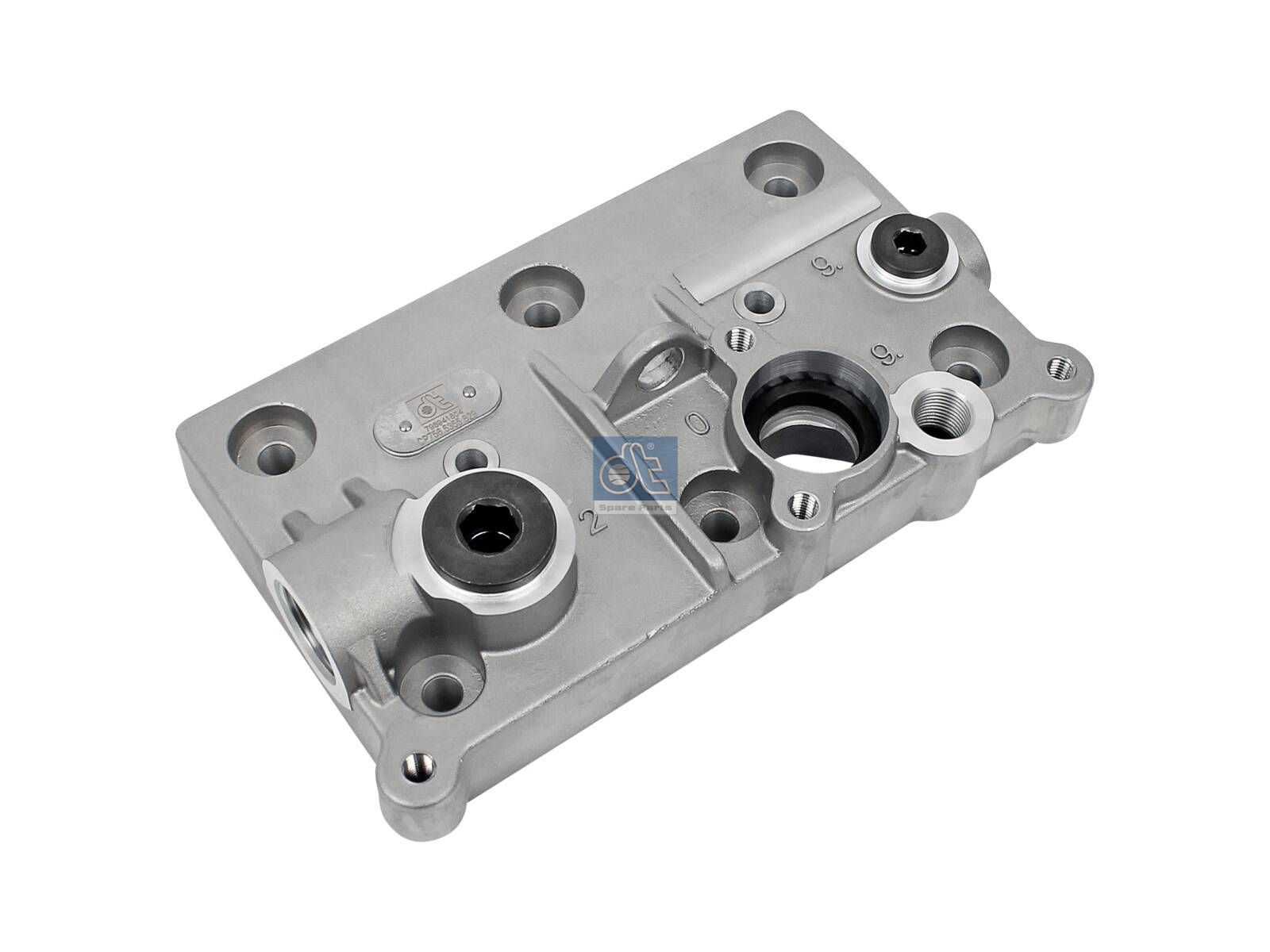 Cylinder head | DT Spare Parts 2.44829