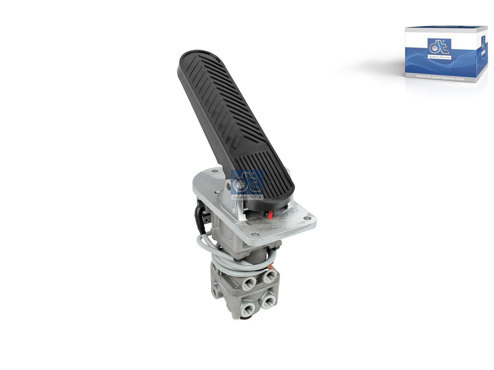 Foot brake valve | DT Spare Parts 2.47051