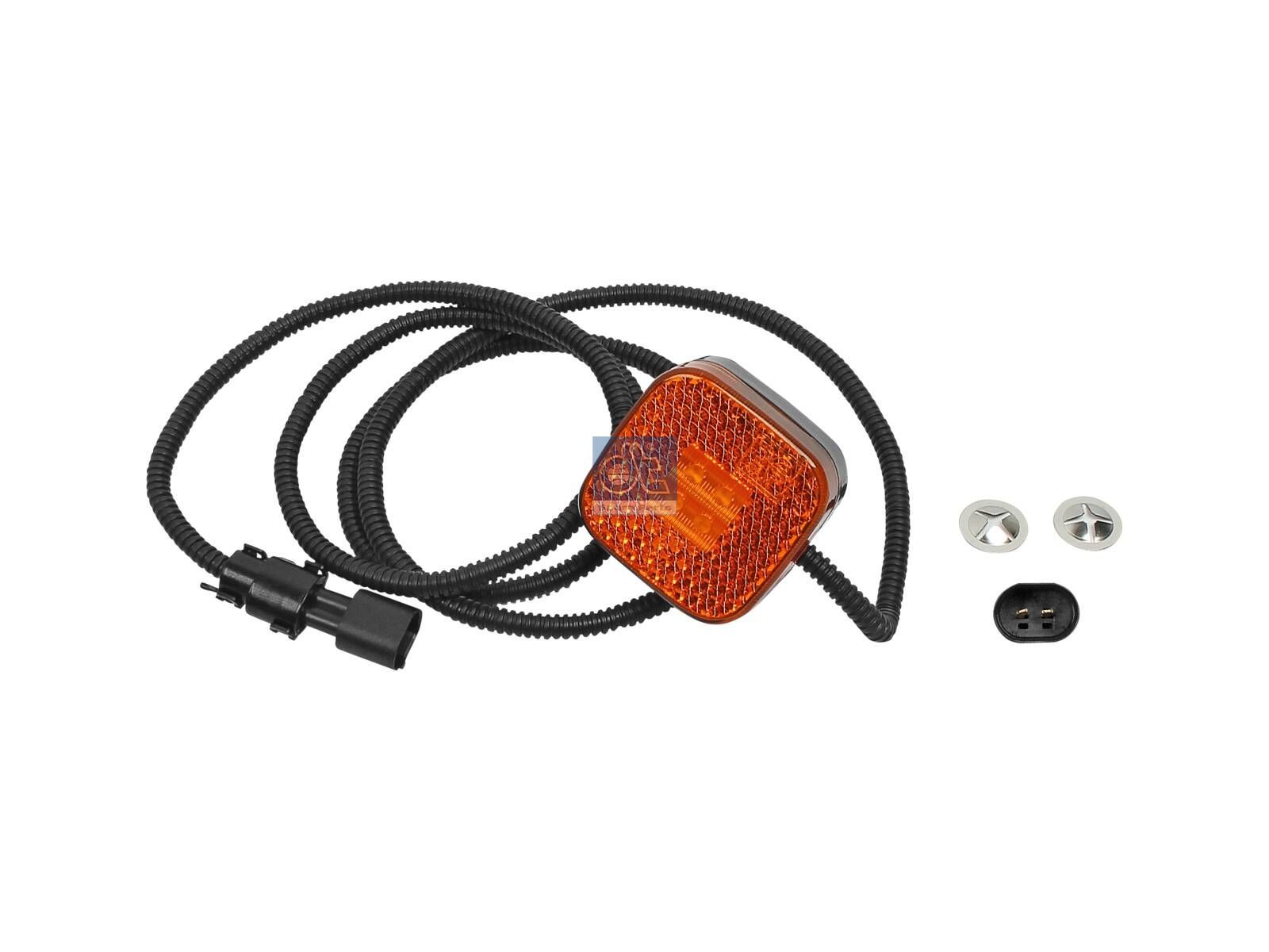 Side marking lamp | DT Spare Parts 3.31111