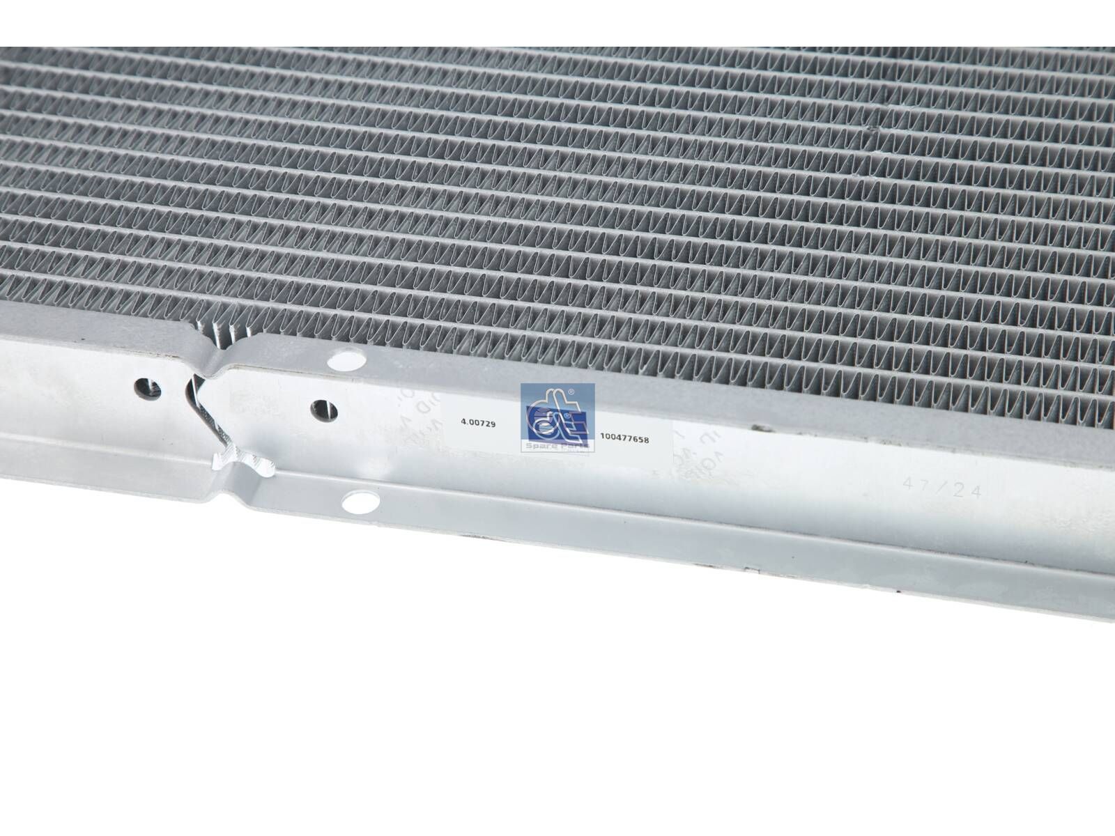 Radiator | DT Spare Parts 4.00729