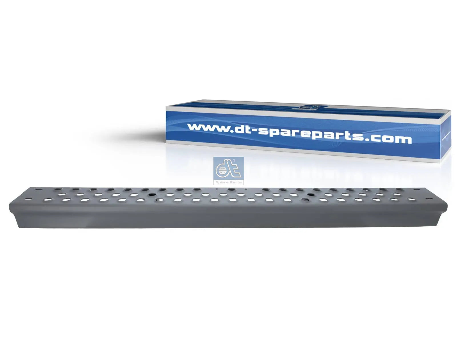 Step plate, bumper DT Spare Parts 4.62233