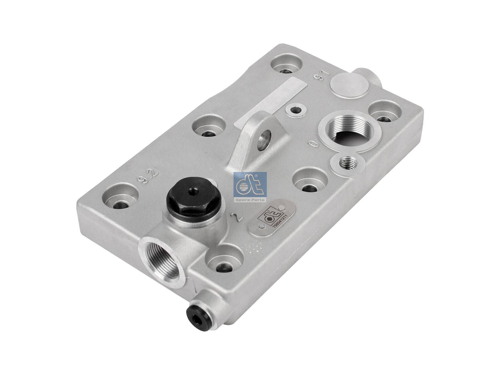 Cylinder head | DT Spare Parts 4.66376