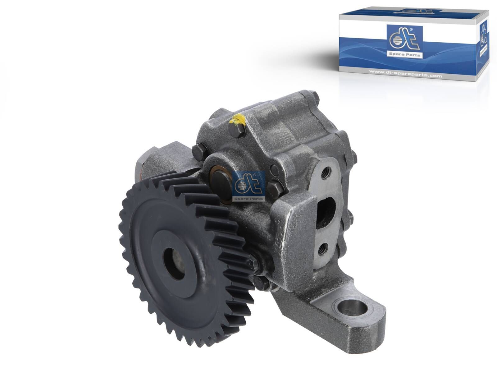 Oil pump | DT Spare Parts 6.24002