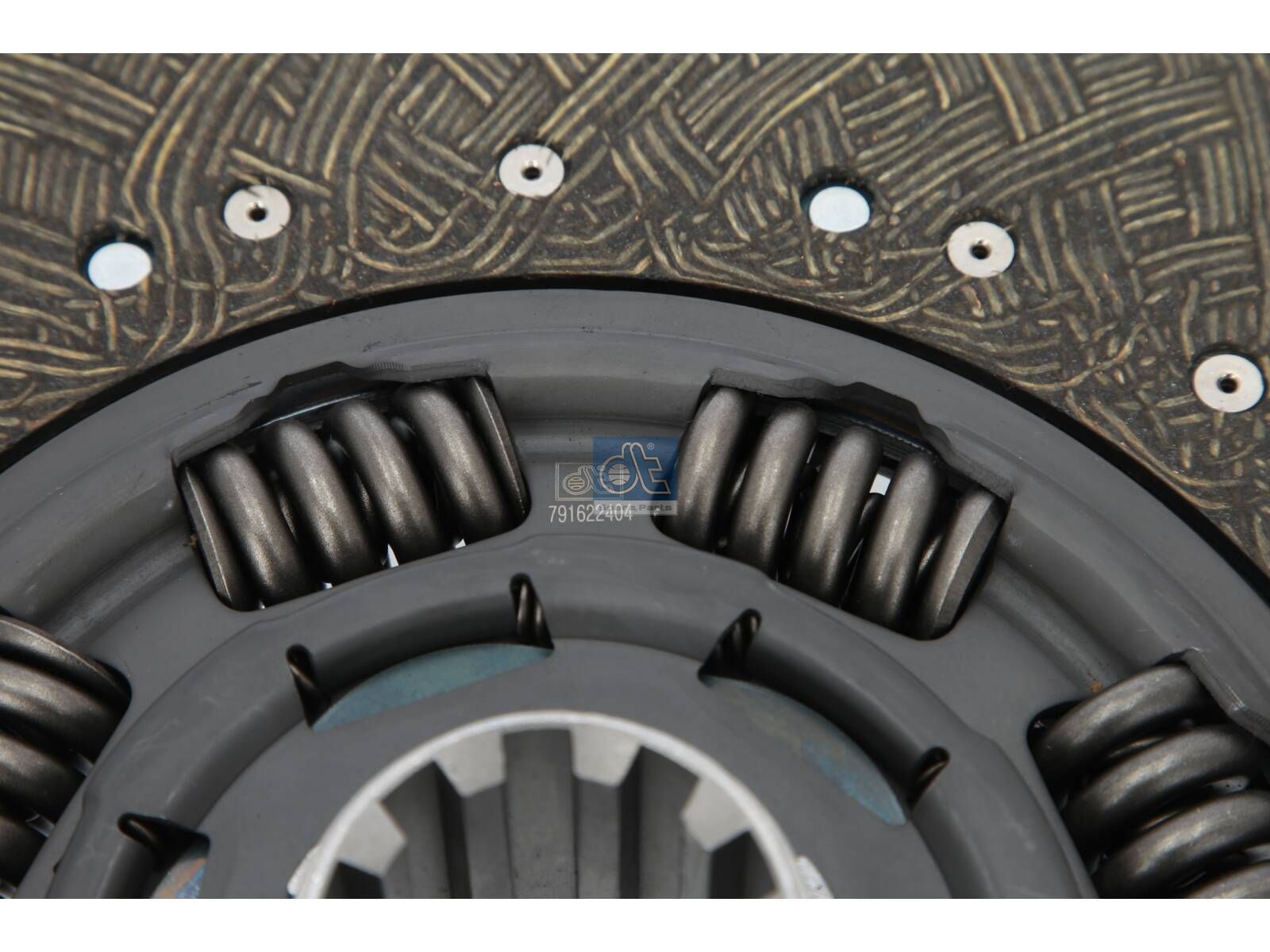 Clutch disc | DT Spare Parts 7.18009